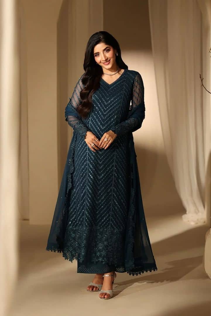 Laam Areeba Habib Chiffon Full Sequence Embroidered Suit | Ivoret | Ivoret